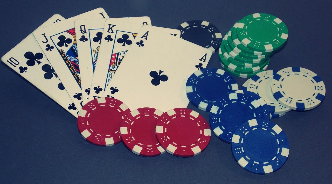 Filipino sports bettor checking live odds on 22 apk mobile browser